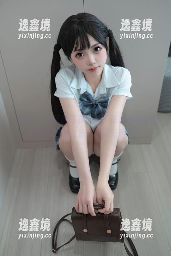 Bangni邦尼的写真旅程：原图里的魅魔护士，怎么看都觉得好暧昧