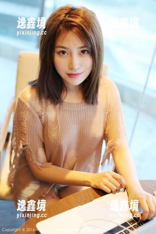 MyGirl美媛馆 - 潘娇娇的修女写真：没有宗教，只想研究这身黑白搭配是怎么回事