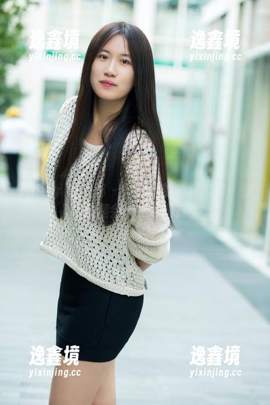 TuiGirl推女郎 - 梁棋棋的短裙套图：你的腿会不会吃醋？