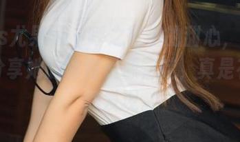 UGirls尤果网 - 呼之欲出的甜心，赵伊彤在线分享她的独特资源，哇，真是有意思的发现。