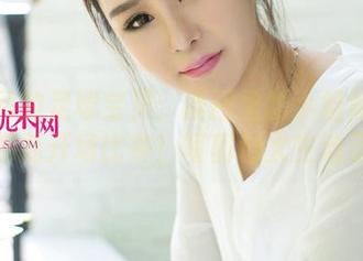尤果网的足球宝贝：原图里的小姐姐好像随时都能开场比赛！写真也太生动了吧？