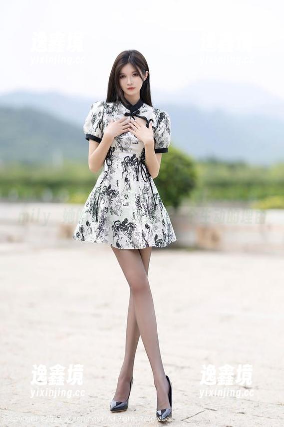 Xiuren秀人网 - 越运动越好看！大琪琪Emilyو她的写真原图给你一个生动的理由。