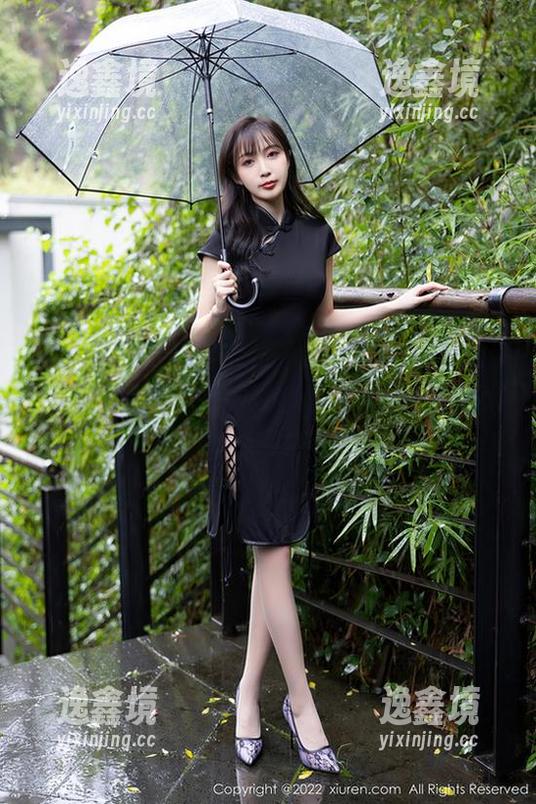 Xiuren秀人网 - 一言不发，林文文yooki的温柔全集里每一张都像是藏着秘密，真想扒一扒。
