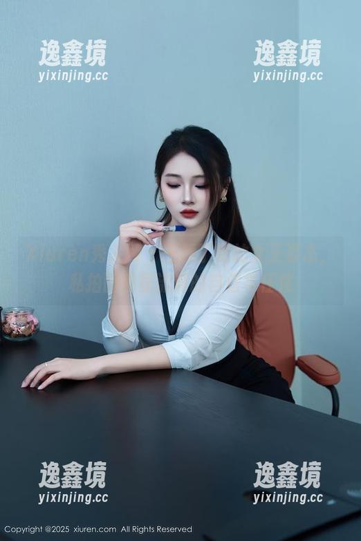 Xiuren秀人网-王俪丁呀 Xiuren秀人网 - 王俪丁呀的女王姿态,私拍图包里流淌的自信与任性