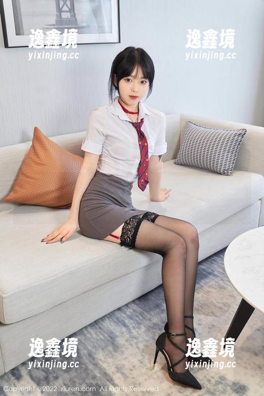 Xiuren秀人网 - 珠三角旅拍，鱼子酱Fish在鱼塘边的那一幕，让我想起了小时候