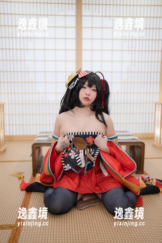Yuna(윤아)又在[SAINTPhotolife]里玩起了花样，谁能想到？原图、图包领取即走！