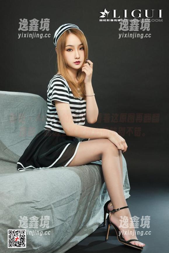 丽柜 - Amily的美腿，看着这原图再翻翻图册，我怎么就觉得心情特别不错。