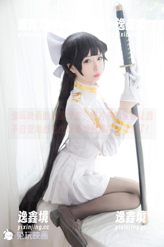 兔玩映画的猫猫女友，图片中的眼神让我不自觉地想比比谁更像猫原图太可爱了！