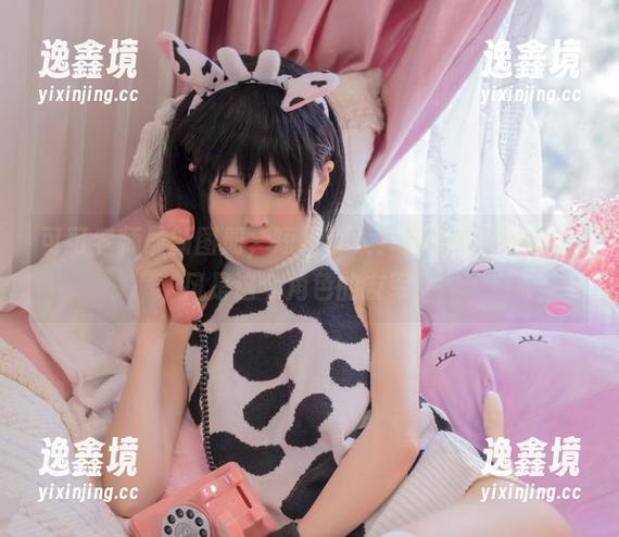 可可老师最新图册，短裙乱入？我现在只想说：风是这个角色的友军！