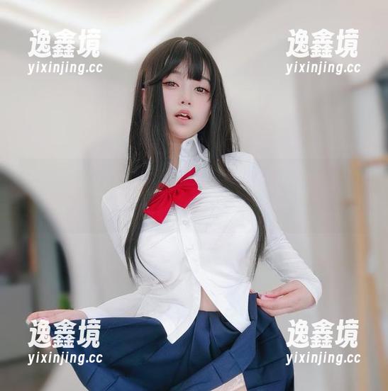 身体和画面，女主K的自拍让我陷入了对这张图片的无限猜测。