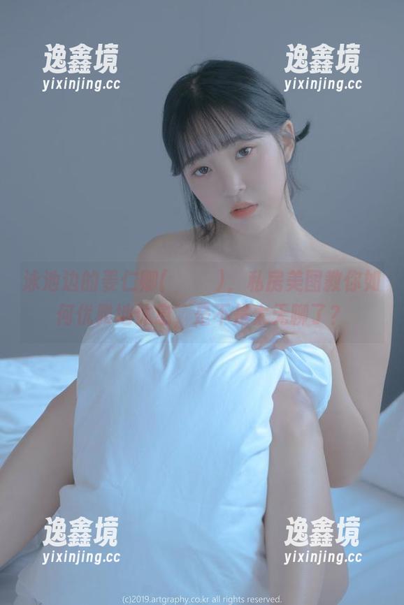 泳池边的姜仁卿(강인경)，私房美图教你如何优雅地休息，是不是太无聊了？