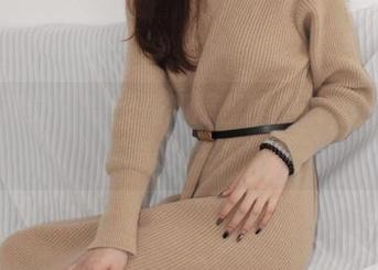 小众视觉 - 嘤嘤在制服里的照片，秒变邻家女生！