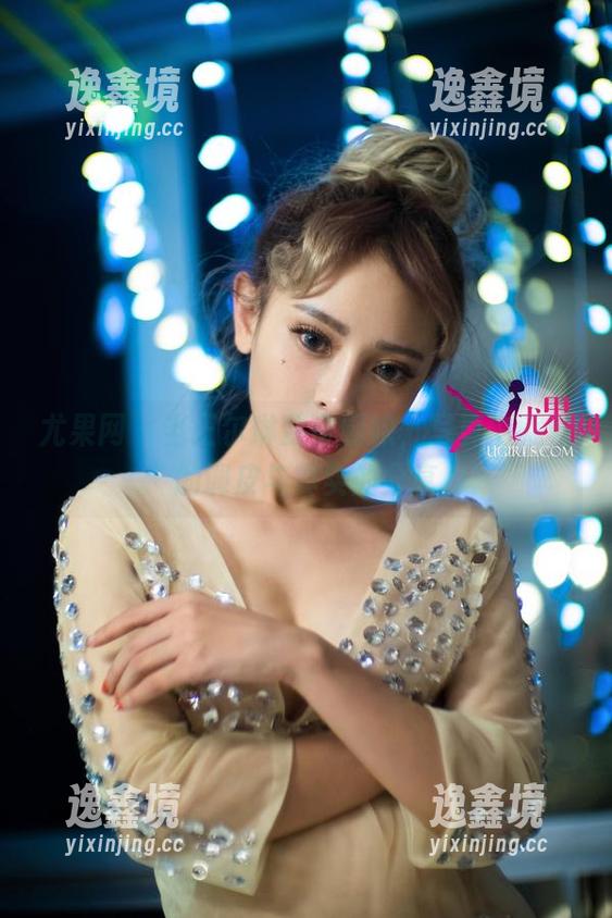 尤果网 - 当王尔琳变身厨娘，写真中藏着的调皮与真实的分享