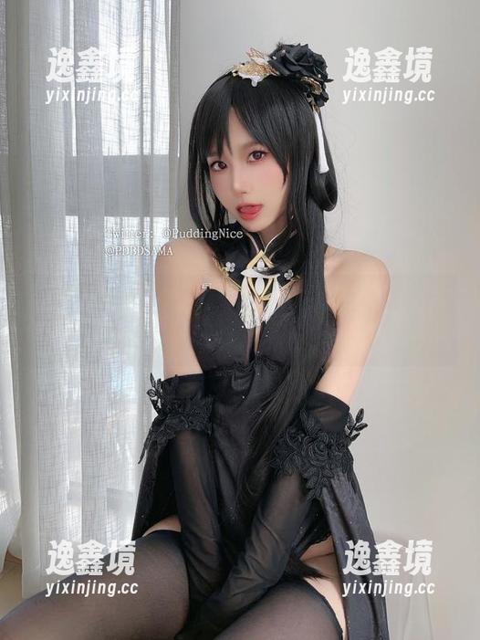 布丁大法的姐姐cos原图，剧情就差没交代谁是真谁是假。
