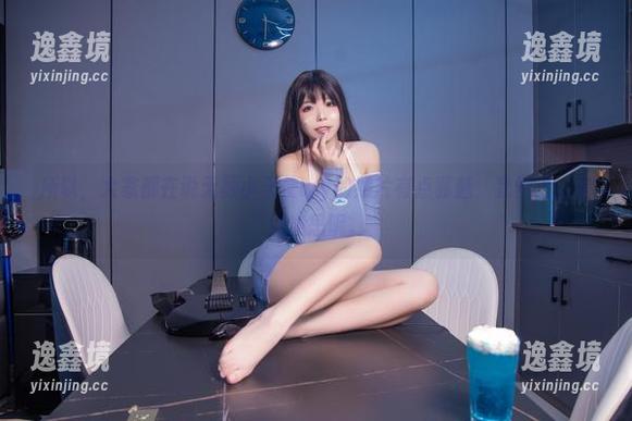 所以，大家都在说无颜小天使wy的照片有点邪魅，我觉得...有点意思呢。