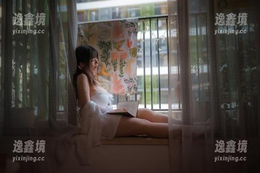 无颜小天使wy的黑旗袍，下载作品集前，先收好你的小心脏。