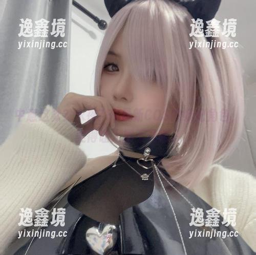 末夜787 中意这款?末夜787最新COS的妖妃角色,美得让人挪不开眼。
