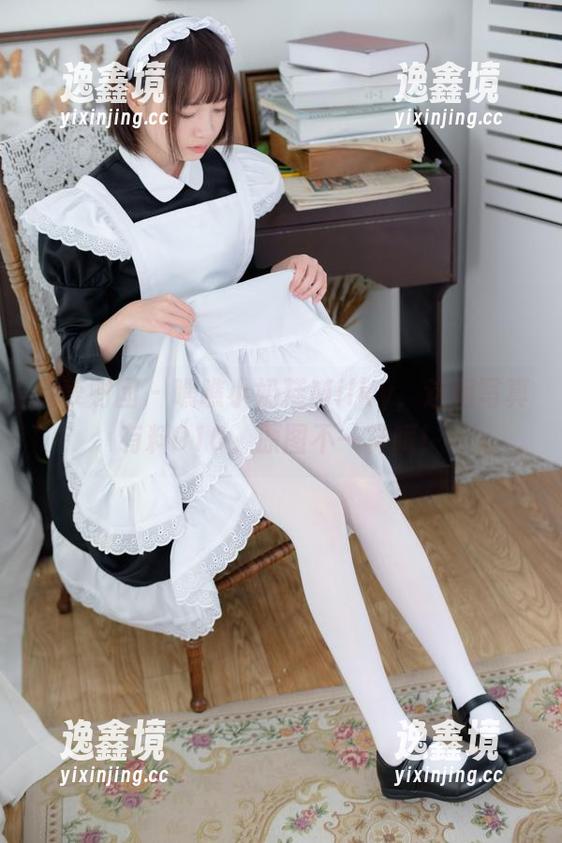 森萝财团 - 瞧瞧小奶糕Milky，这组写真有料010，原图不一样哦！