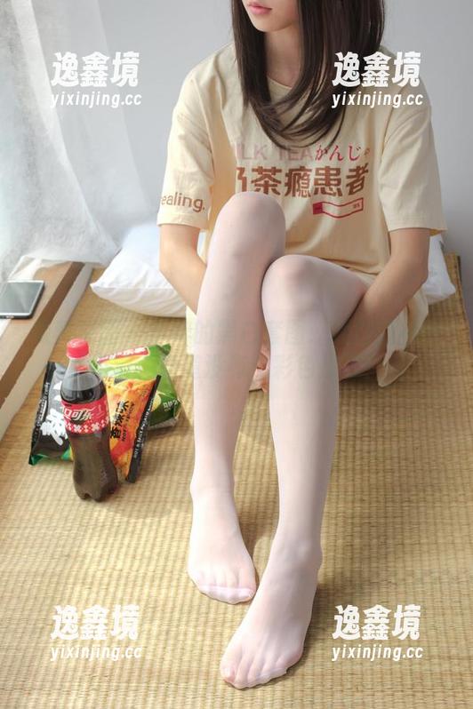 森萝财团 - 小梓的黑白套图：翻得我神志不清，难道没有个彩色提示？