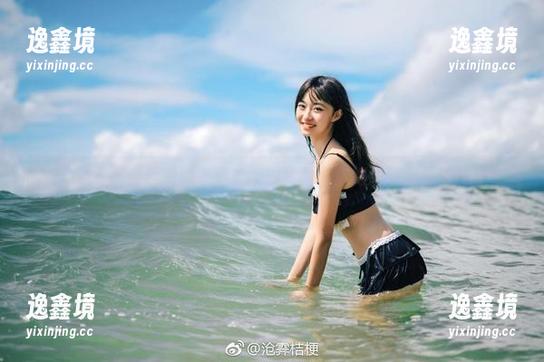 沧霁桔梗带来的裤里丝私拍原图，你绝想不到的俏皮