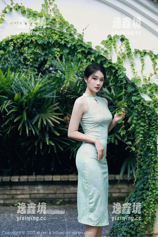 秀人网 - 奶酥本季最新女仆资源，真心想问，她的小道具都是从哪来的？