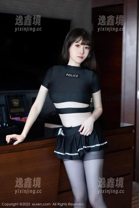 秀人网-容容容Alice 秀人网 - 图包满满都是容容容Alice的秘密,悄悄给你解锁。