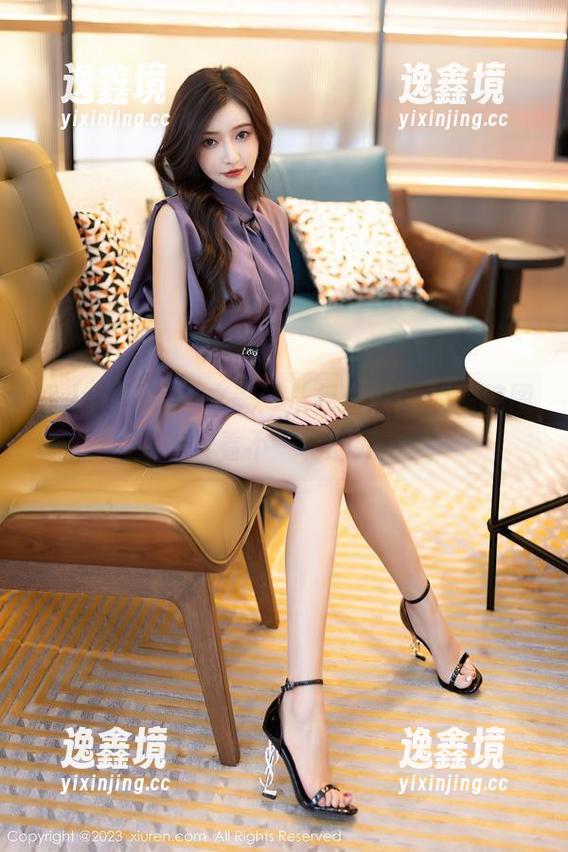 秀人网-月夕Lily 秀人网 - 定制之美:从月夕Lily的清纯图片看不一样的她
