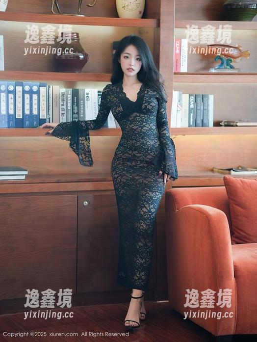秀人网-杨晨晨 秀人网 - 疯狂的图库时刻!谁能拒绝杨晨晨的黑丝美丽腿?