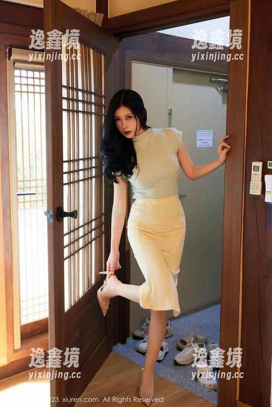 秀人网 - 当糯美子穿上水手服：图库里的甜蜜冒险，分享给你！