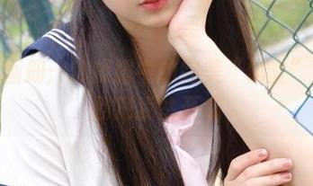 稚乖画册：体操服中的完美“倒立”——别把我岔开哦