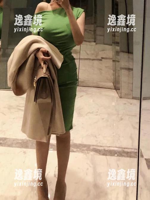 童小芯 微密圈 - 童小芯的红色写真更新,可能会让你对红色有新的偏见!