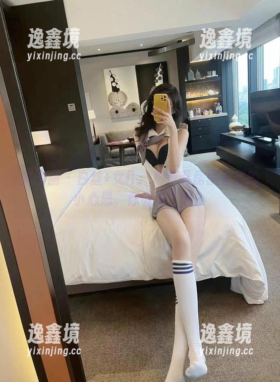 微密圈 - 白丝+女仆：葛征私房图包里的小心思，你看到了吗？