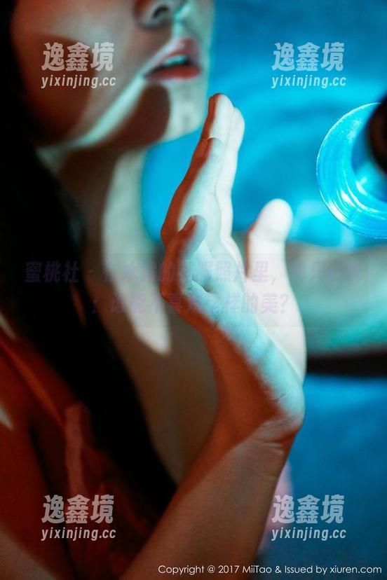 蜜桃社 - 在冰露的礼服照片里，我只想说：谁能不喜欢这样的美？