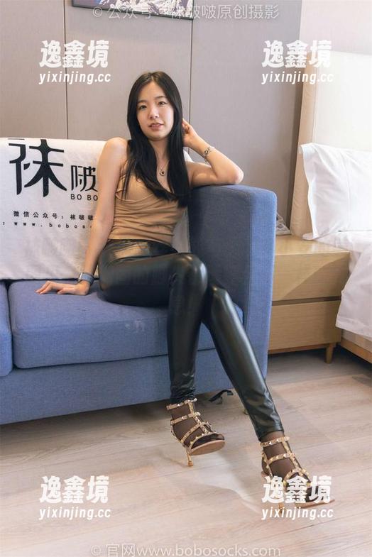 袜啵啵 - 谁说肉丝不能有灵魂？小安的美图里，微加固的脚尖都透露着不一样的气息！