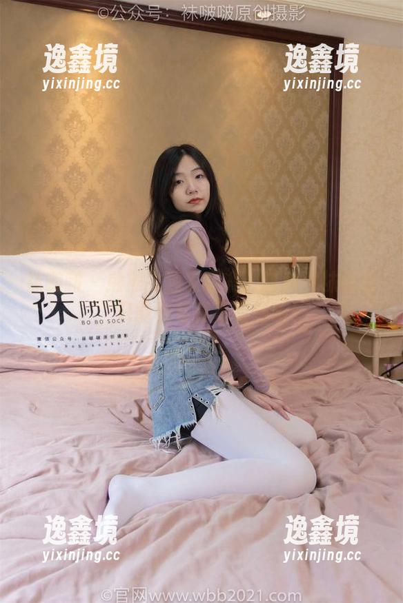 袜啵啵-熊熊 袜啵啵 - 熊熊的独家福利:这种棉袜踩法,只能在写真里看到哦!