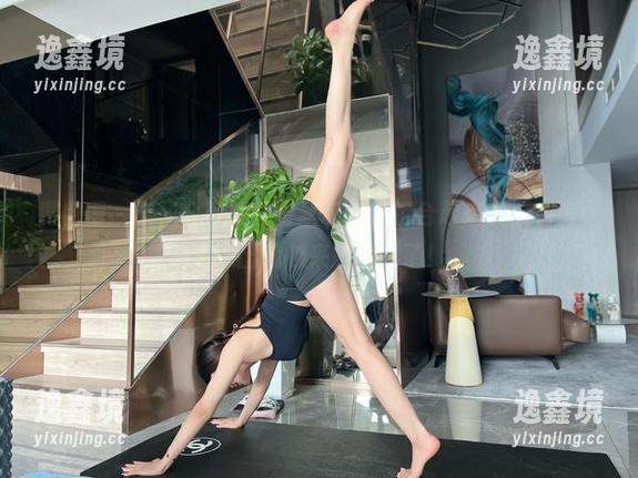 微密圈 - 哇，金希儿把蕾丝和豹纹组合起来了，私房写真这出戏越来越精彩了！