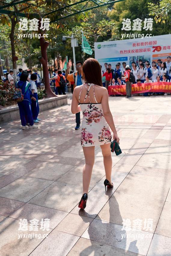 魔镜街拍 - 来自寒风中的厚道分享：婷婷的肉丝光环你见过吗