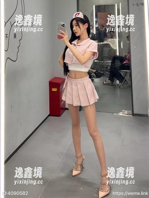 黎允熙 微密圈 - 提到职业装就想起黎允熙,图集里她是个职场女神吗?原图可以期待哦!